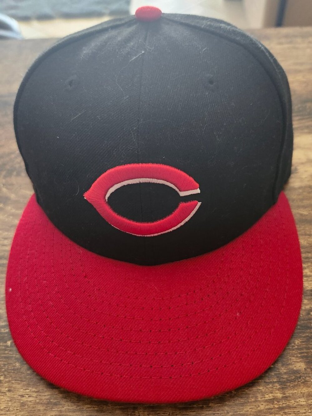 New Era 59FIFTY Cincinnati Reds MLB Fitted Baseball Hat Black Red Size 7 USED